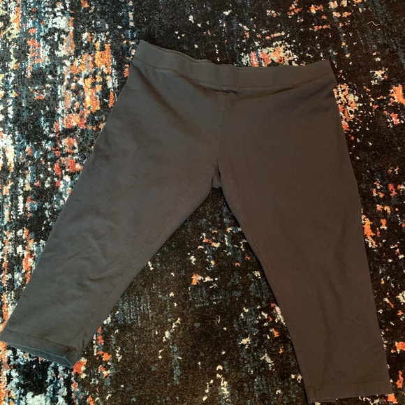 Ava & Viv Pants - AVA & VIV Women's Plus Size Black Capri Leggings